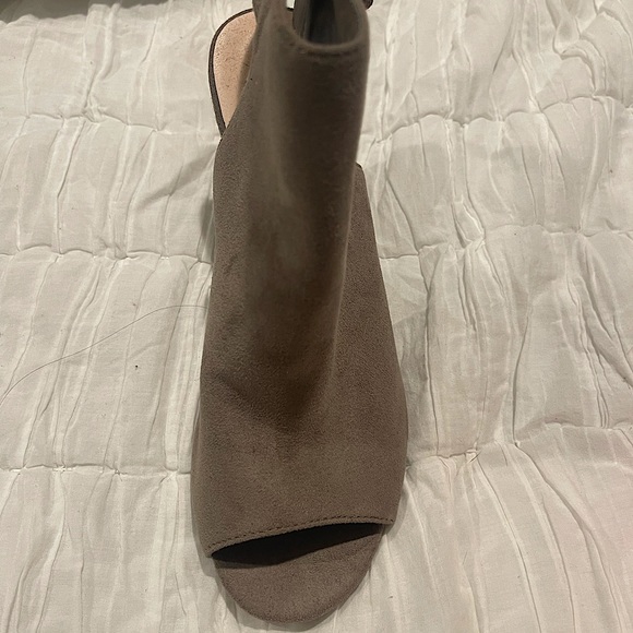 Block heel - Picture 3 of 4